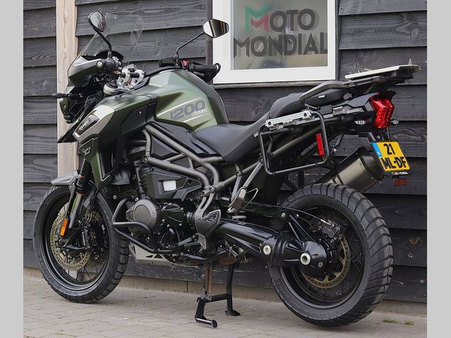 triumph - tiger-explorer-xcx