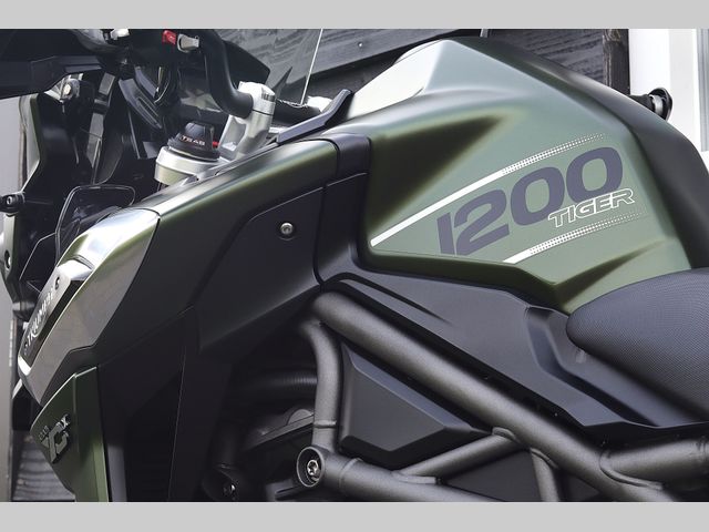 triumph - tiger-explorer-xcx