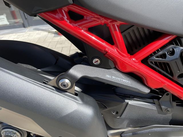 ducati - multistrada-v4-pikes-peak