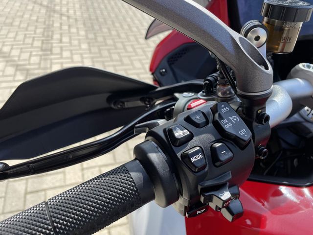 ducati - multistrada-v4-pikes-peak