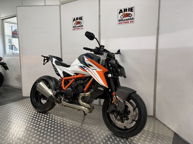ktm - 1390-super-duke-rr