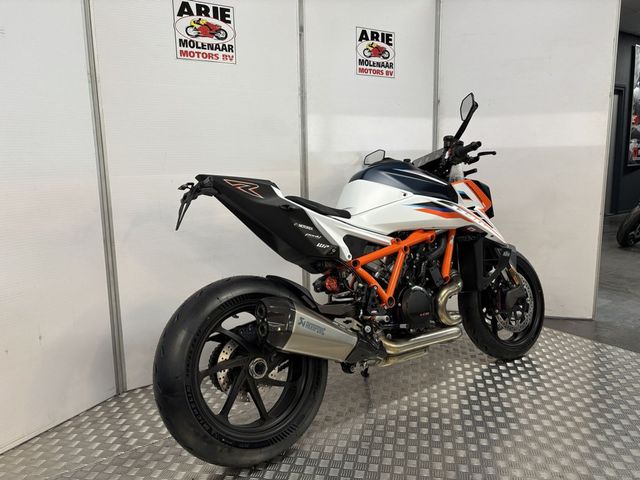 ktm - 1390-super-duke-rr