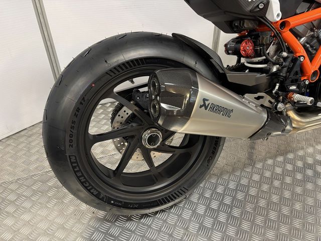 ktm - 1390-super-duke-rr