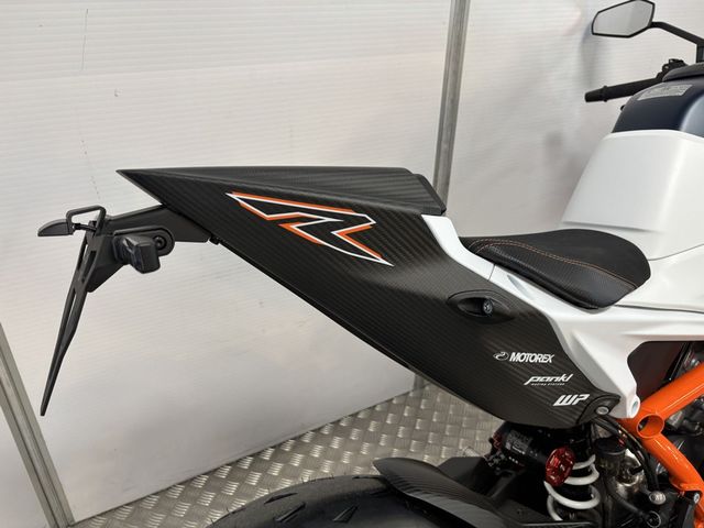 ktm - 1390-super-duke-rr
