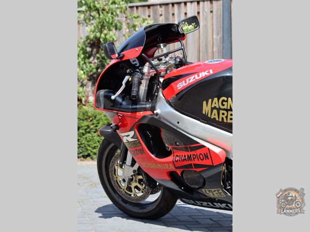 suzuki - gsx-r-750-srad