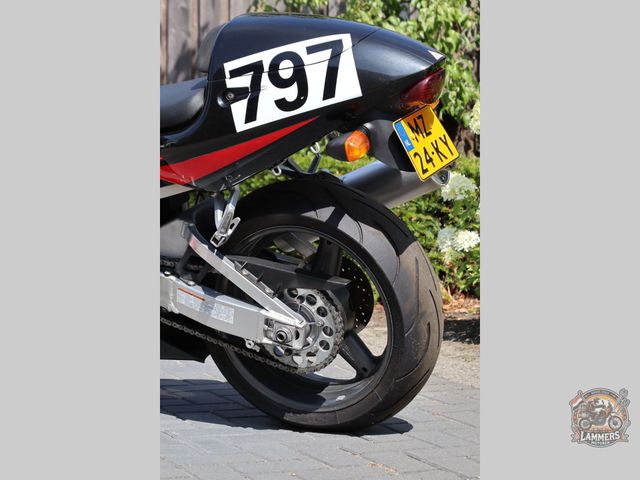 suzuki - gsx-r-750-srad