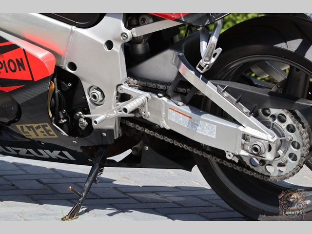suzuki - gsx-r-750-srad