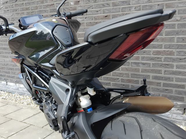 mv-agusta - brutale-800