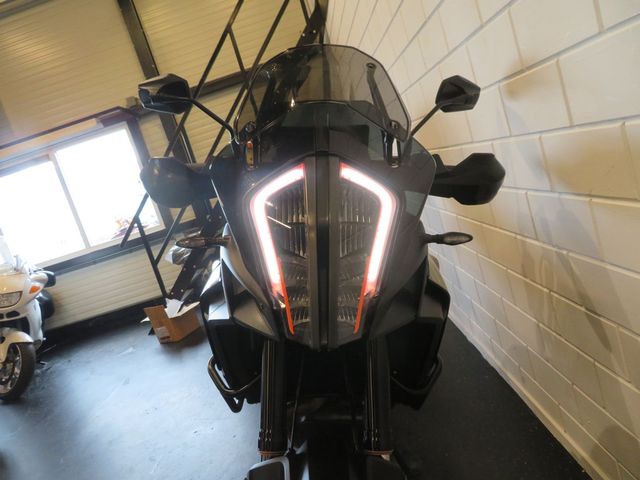 ktm - 1290-super-adventure-s