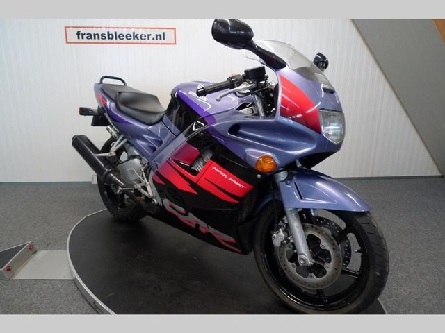 honda - cbr-600-f