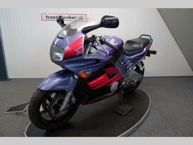 honda - cbr-600-f