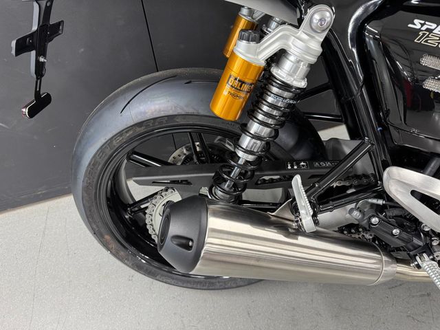 triumph - speed-twin-1200-rs