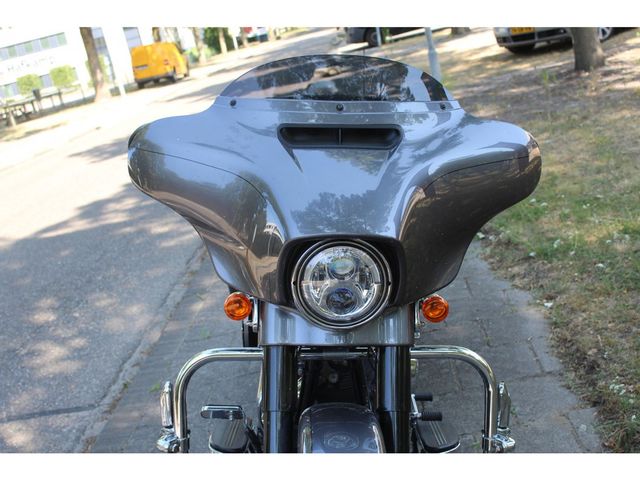 harley-davidson - street-glide