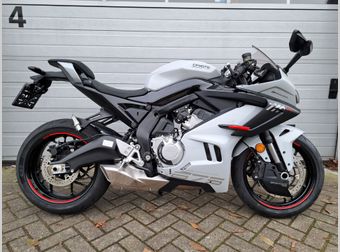 Cfmoto 675 SR-R 2026 nieuw