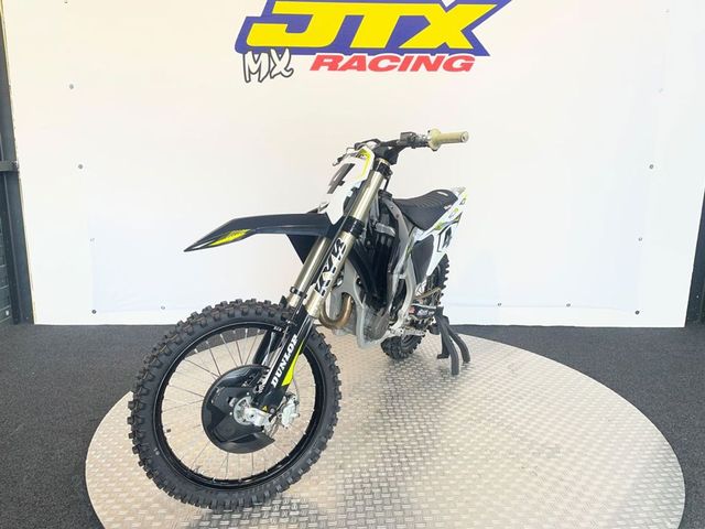 triumph - tf-450-rc-edition