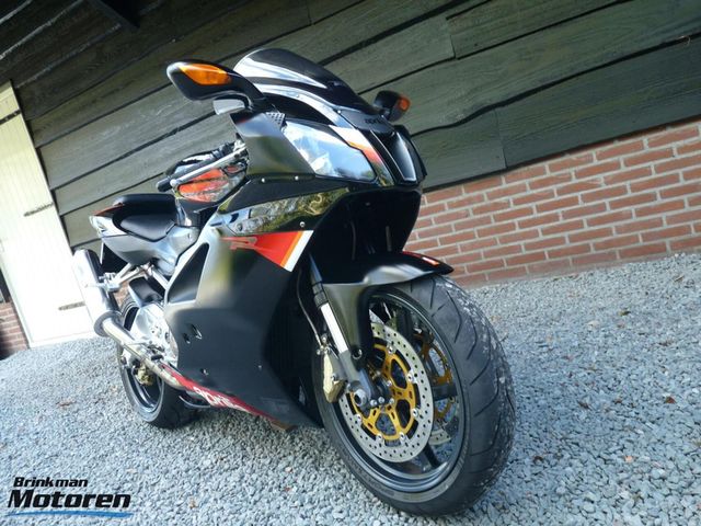 aprilia - rsv-1000-r