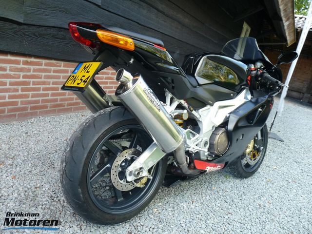 aprilia - rsv-1000-r