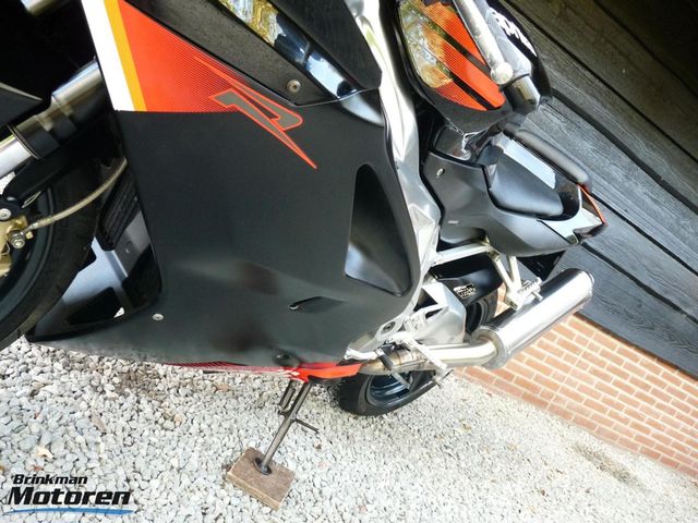 aprilia - rsv-1000-r