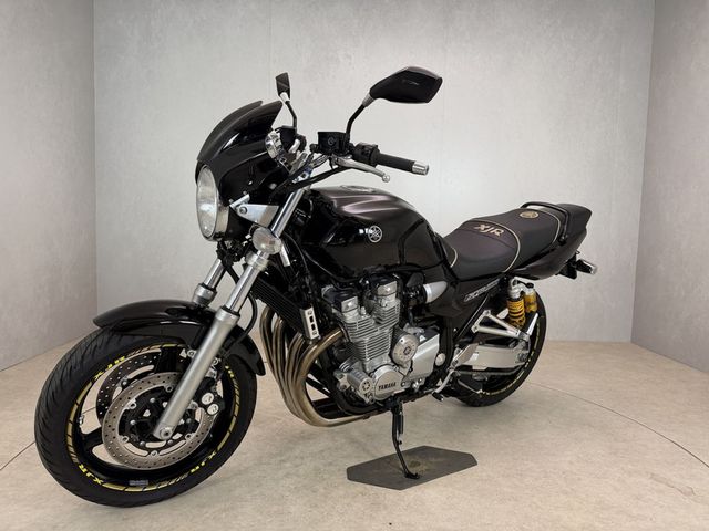 yamaha - xjr-1300