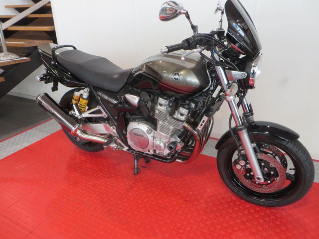 yamaha - xjr-1300