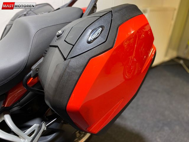 triumph - tiger-1050