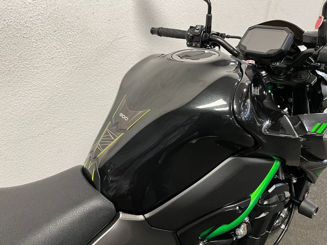 kawasaki - z900