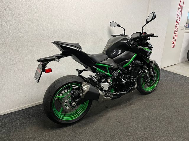 kawasaki - z900