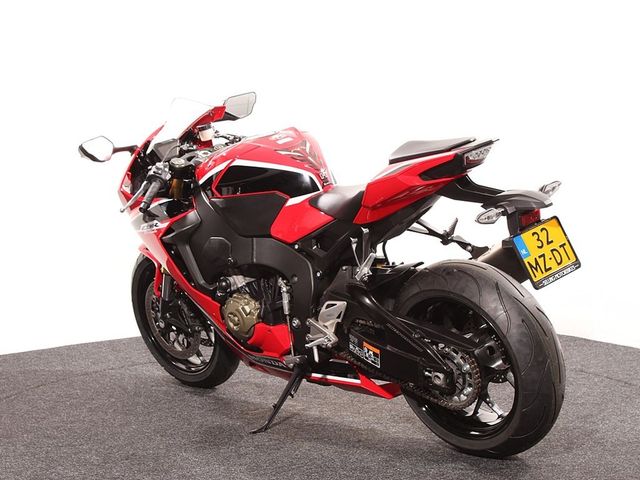 honda - cbr-1000-rr-fireblade