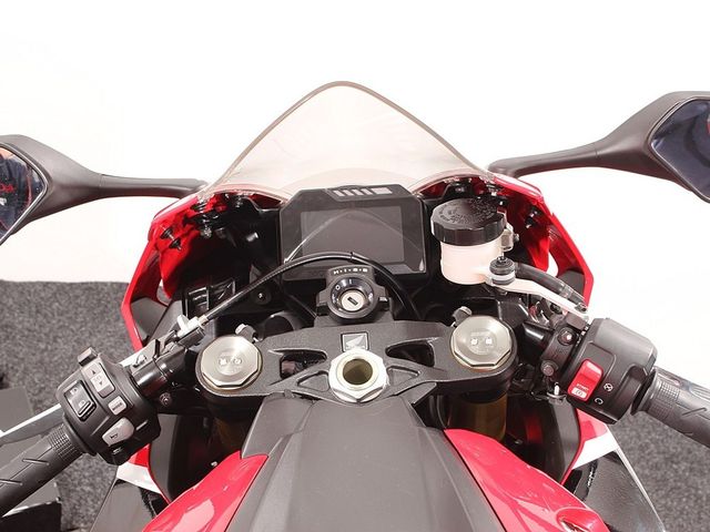 honda - cbr-1000-rr-fireblade