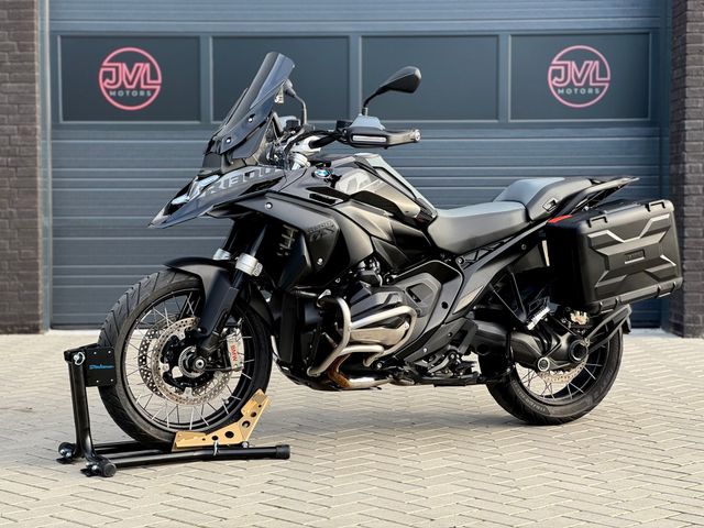 bmw - r-1300-gs-triple-black