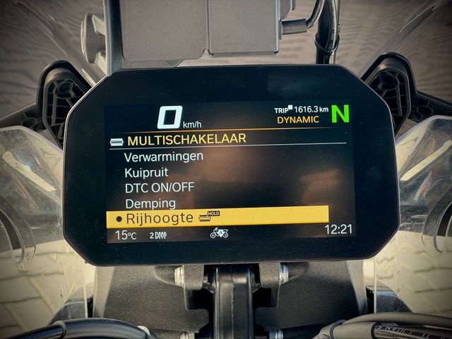 bmw - r-1300-gs-triple-black