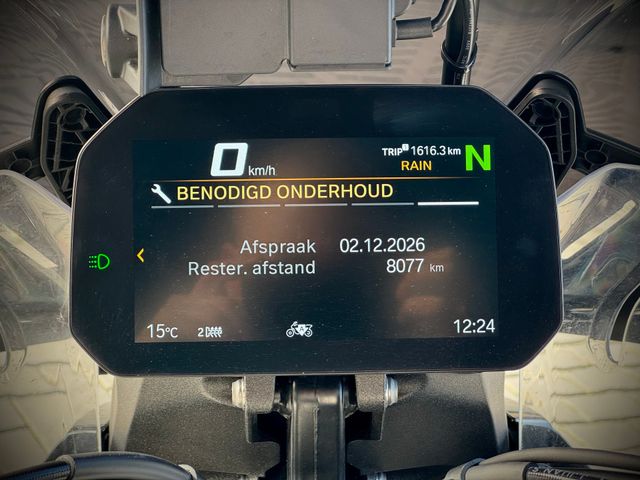 bmw - r-1300-gs-triple-black