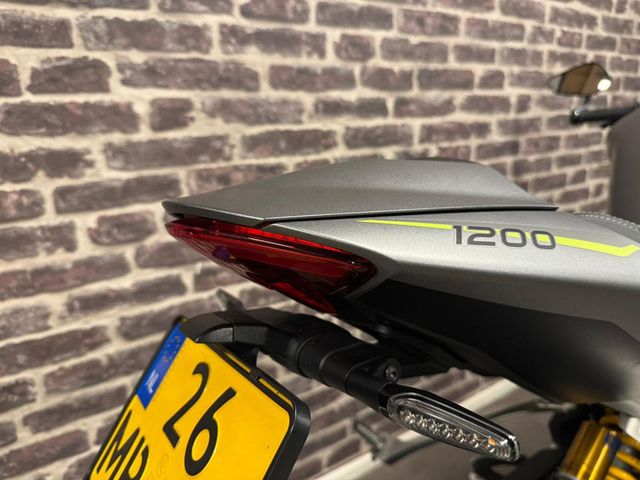 triumph - speed-triple-1200-rs