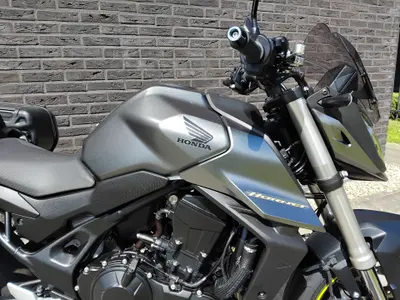 HONDA CB 750 HORNET – foto 3