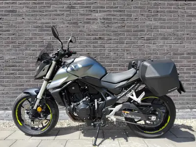 HONDA CB 750 HORNET – foto 2