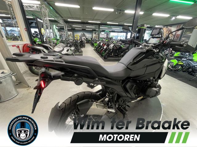 bmw - r-1300-gs-triple-black