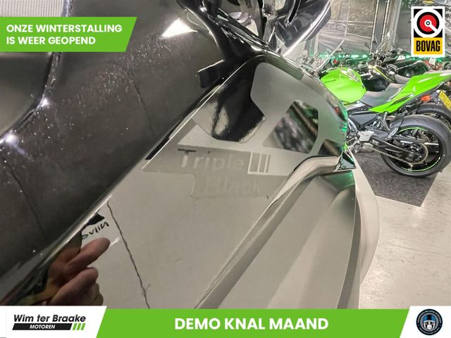 bmw - r-1300-gs-triple-black