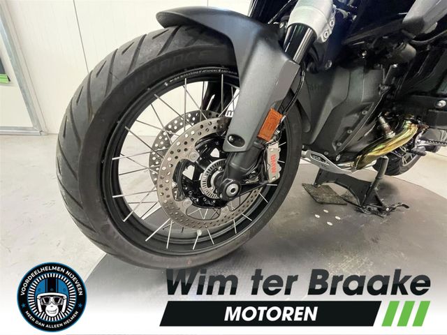bmw - r-1300-gs-triple-black