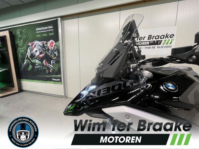 bmw - r-1300-gs-triple-black