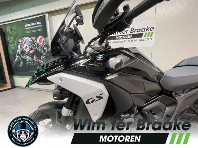 bmw - r-1300-gs-triple-black