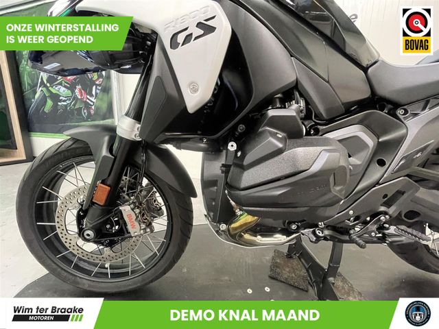 bmw - r-1300-gs-triple-black