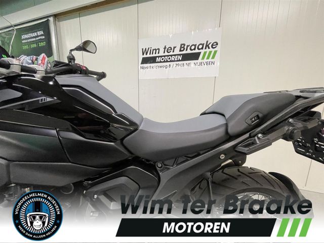 bmw - r-1300-gs-triple-black