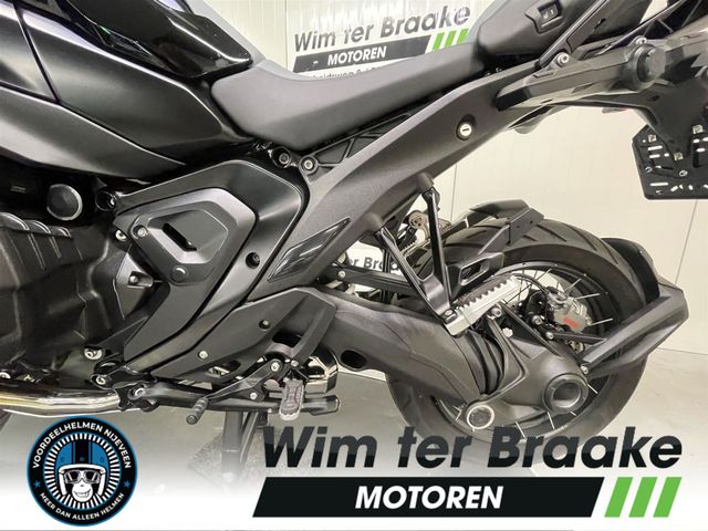 bmw - r-1300-gs-triple-black