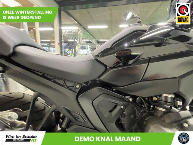 bmw - r-1300-gs-triple-black