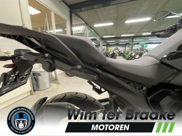 bmw - r-1300-gs-triple-black