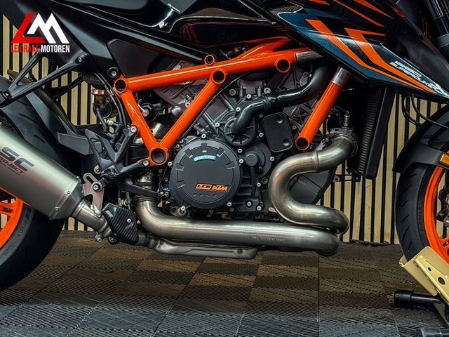 ktm - 1290-super-duke-r-evo