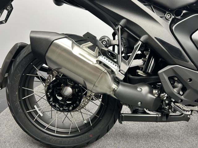 bmw - r-1300-gs