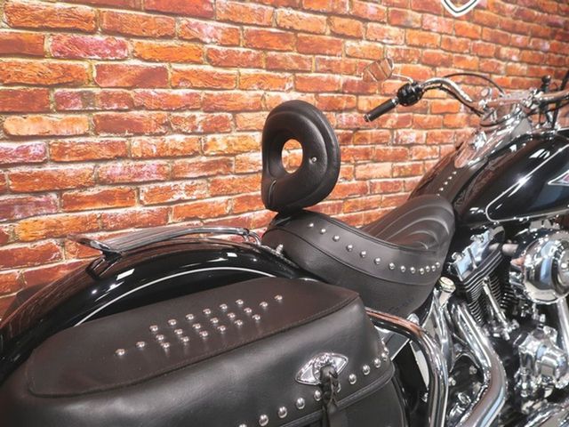 harley-davidson - heritage-softail-classic-flstc