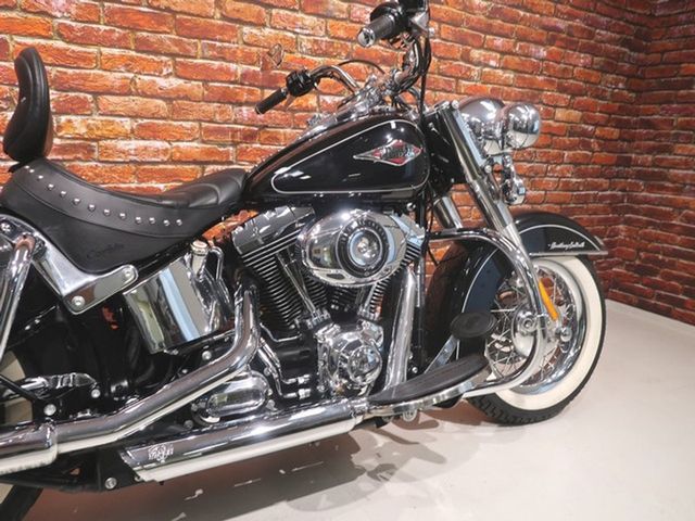 harley-davidson - heritage-softail-classic-flstc