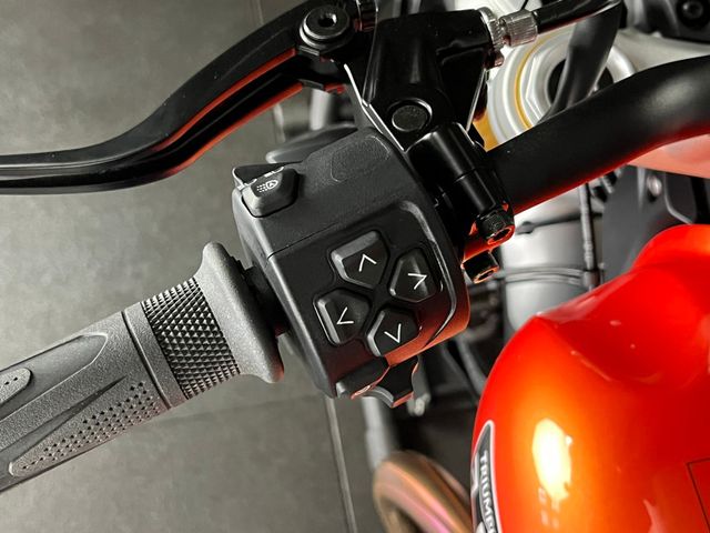 triumph - speed-twin-1200-rs